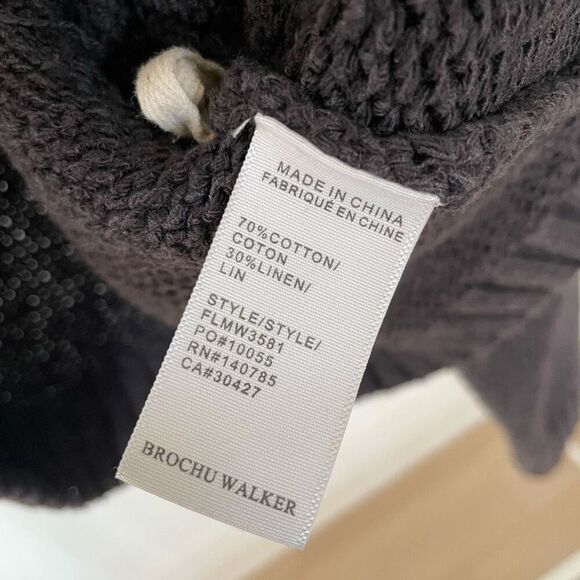 Brochu Walker Cropped Cardigan in Washed Black Linen - Picture 8 of 8